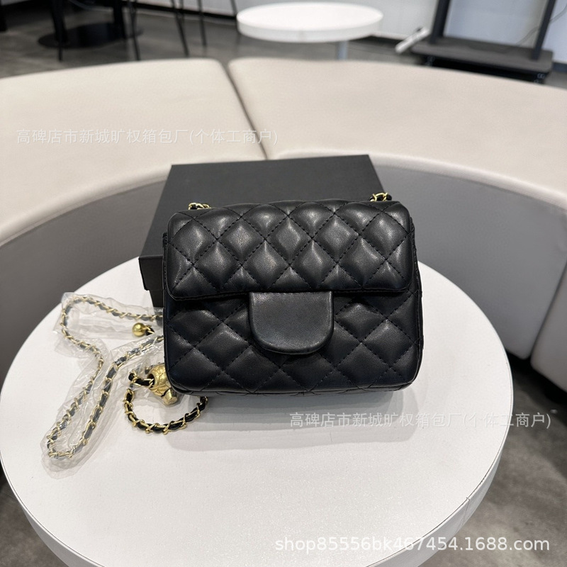 Xiangnaiの新しいクロスボーダー卸売小さなゴールデンボール調節可能なワンショルダークロスボディファッションバッグライト高級菱形PUバッグ|undefined
