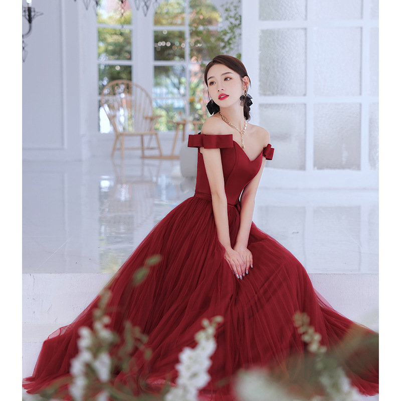 Vestido de fiesta de un solo hombro para la novia, nuevo modelo de verano 2026, vestido rojo para compromiso y banquete de agradecimiento de boda, vestido largo que se puede usar de forma informal. image 7