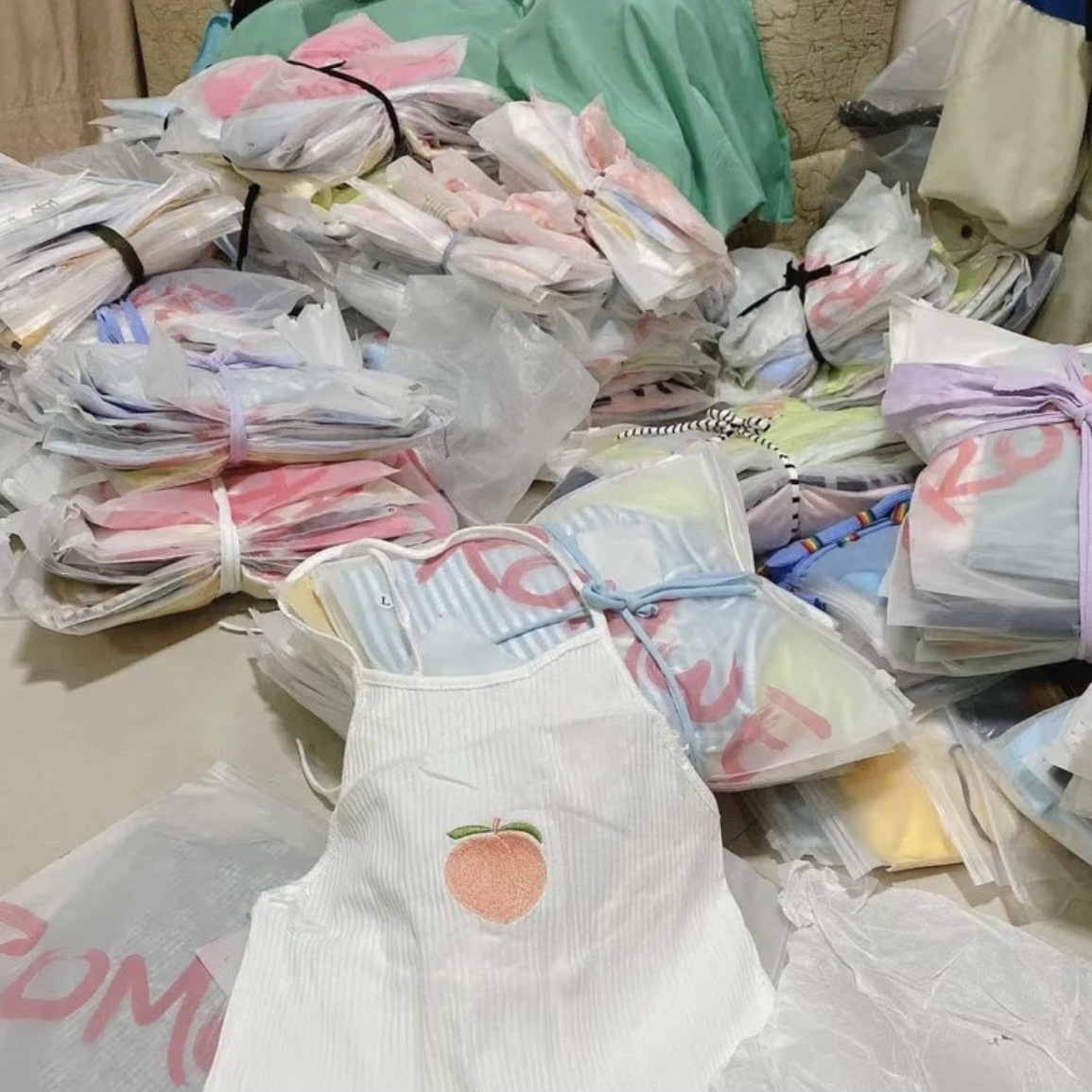 Transfronterizo nuevo sudeste asiático romwe mezcla de ropa de mujer de verano productos de venta caliente exportación de comercio exterior suministro directo