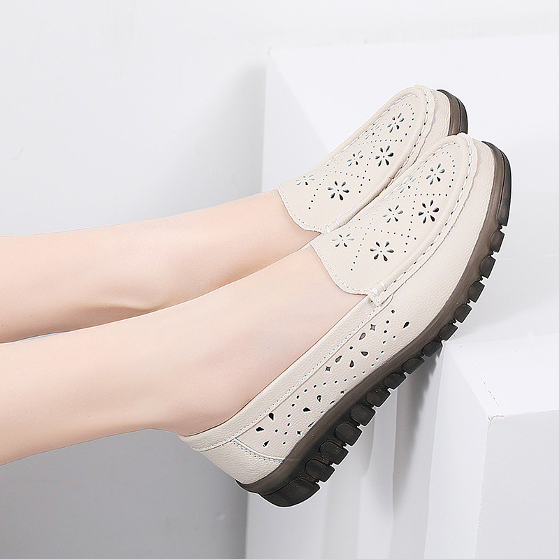 Summer lightweight “mom shoes”