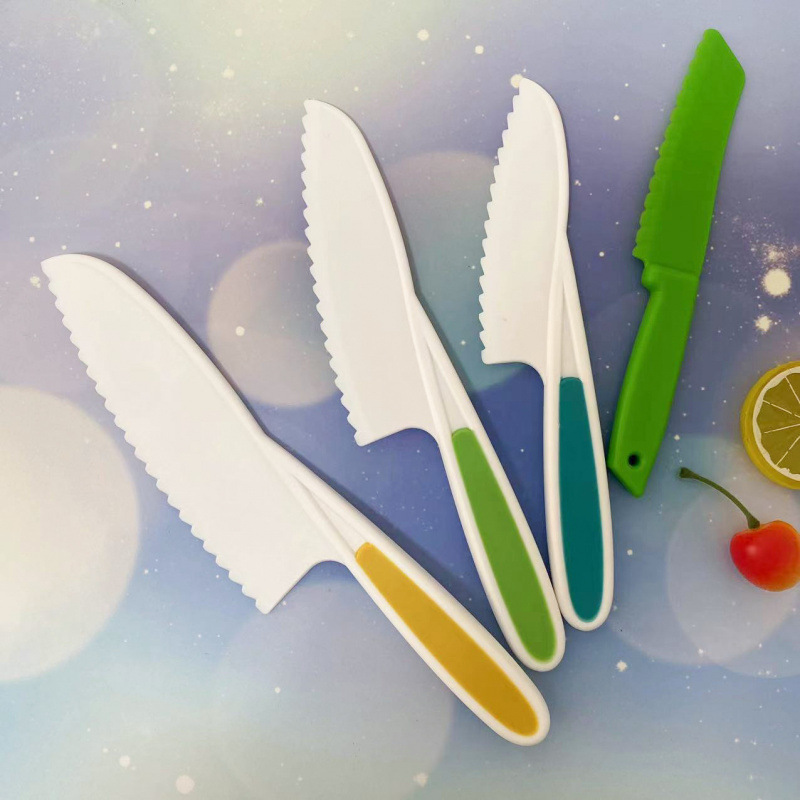 Cuchillo de plástico para niños, cuchillo de frutas especial para la educación temprana en jardín de infantes, cuchillo de dientes sin cortar mano para pastel