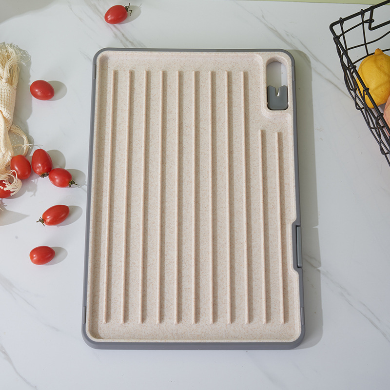 Placa de verduras multipropósito con cuchillo de afilado Placa de verduras de plástico de doble cara Placa de corte de cocina con molino Placa de corte de verduras doméstica