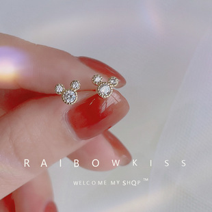 ����Ů���sС�ɌW�����h�n���ʯ������ins�L2024���¿