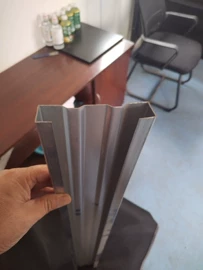 金属托盘;仓储货架