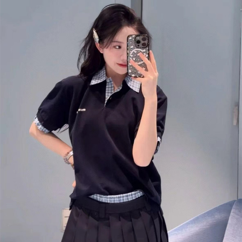 Correct Version of the Original Miu Miaojia Internet Celebrity Style School Logo Fake Two-Piece Spliced Plaid Polo Shirt Short-Sleeved T-Shirt Correct Version of the Original Miu Miaojia Internet Celebrity Style School Logo Fake Two-Piece Spliced Plaid Polo Shirt Short-Sleeved T-Shirt