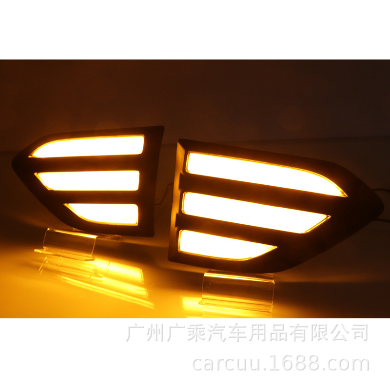 Aplicable a 15 - 19 años Ford Roadshaker diurna luz Ranger fluorescente lámpara de hoja de dirección lámpara de niebla modificada