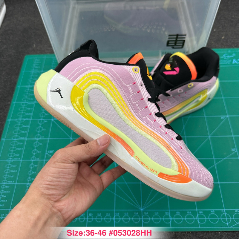 Doncic 4th Generation Men's Casual Basketball Shoes Luka 4 PE Daily Sports Shoes with Embroidery, Cushioning, and Wear Resistance