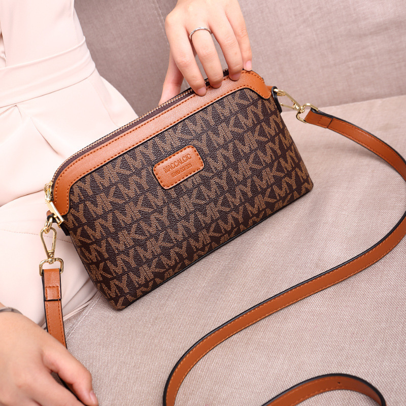 Small Bag Hong Kong Women's Bag 2025 New Summer High-End Atmospheric Mother Bag Middle-Aged Ladies Mother-In-Law Crossbody Bag Small Bag Hong Kong Women's Bag 2025 New Summer High-End Atmospheric Mother Bag Middle-Aged Ladies Mother-In-Law Crossbody Bag