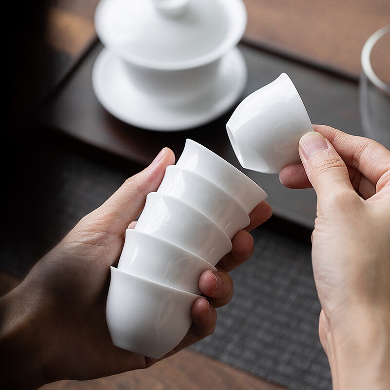 Dehua White Porcelain Tea Cups in Various Sizes for Tasting Tea, Single Cups for Home and Office Use, Tea Bowls, Kung Fu Tea Set Wholesale Dehua White Porcelain Tea Cups in Various Sizes for Tasting Tea, Single Cups for Home and Office Use, Tea Bowls, Kung Fu Tea Set Wholesale