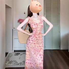 法式粉色碎花吊带连衣裙子女2025新款小个子高级感度假风气质长裙
