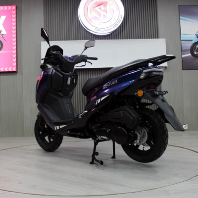 Motosikletlər Scooter Transportation