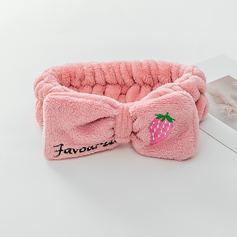 [Pequeña venta al por mayor] lavado de cara máscara de maquillaje de todo fósforo Linda fresa bordado arco banda de pelo
