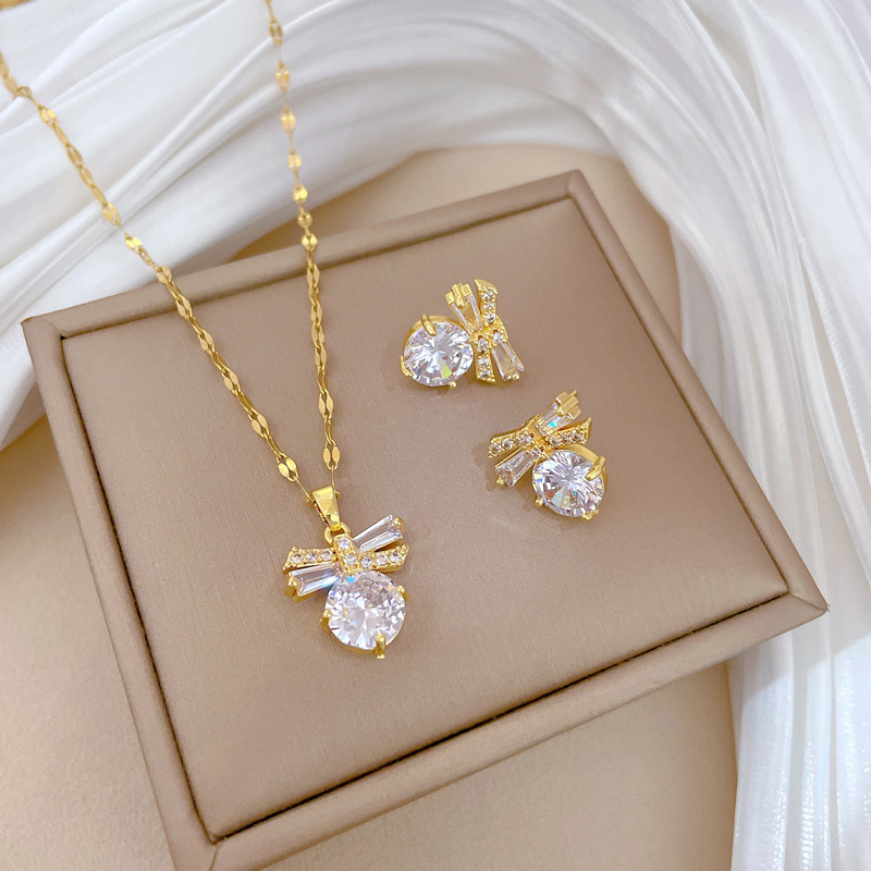 Set collana e orecchini a farfalla per eventi e cerimonie_voghion.com