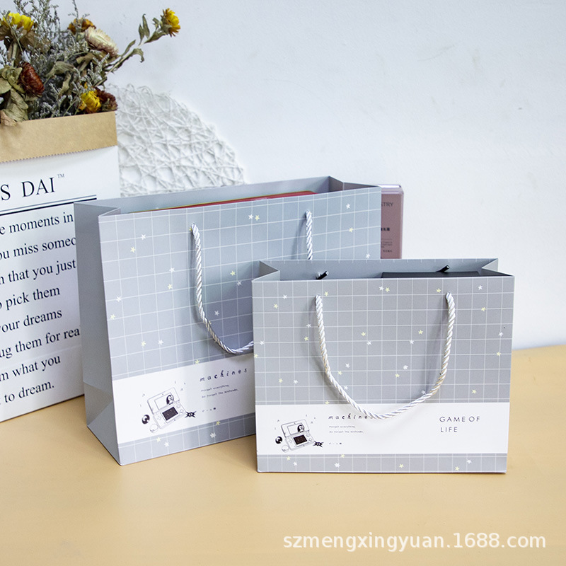Engrosado simple ins estilo creativo juego de dibujos animados vida traje de cumpleaños niños Regalo De vacaciones regalo portátil bolsa de papel
