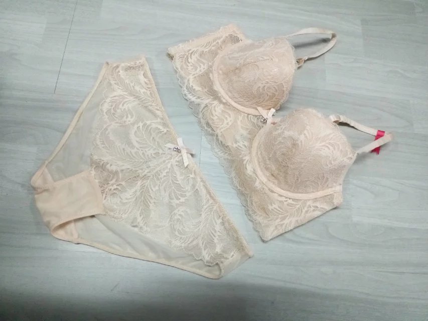 New Sexy Feather Series Bra Set for Women Gathering Beautiful Curve Cotton Cup_voghion.com