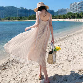 夏季法式清新小众海岛度假仙女裙露背收腰奶甜裙粉色吊带连衣裙女