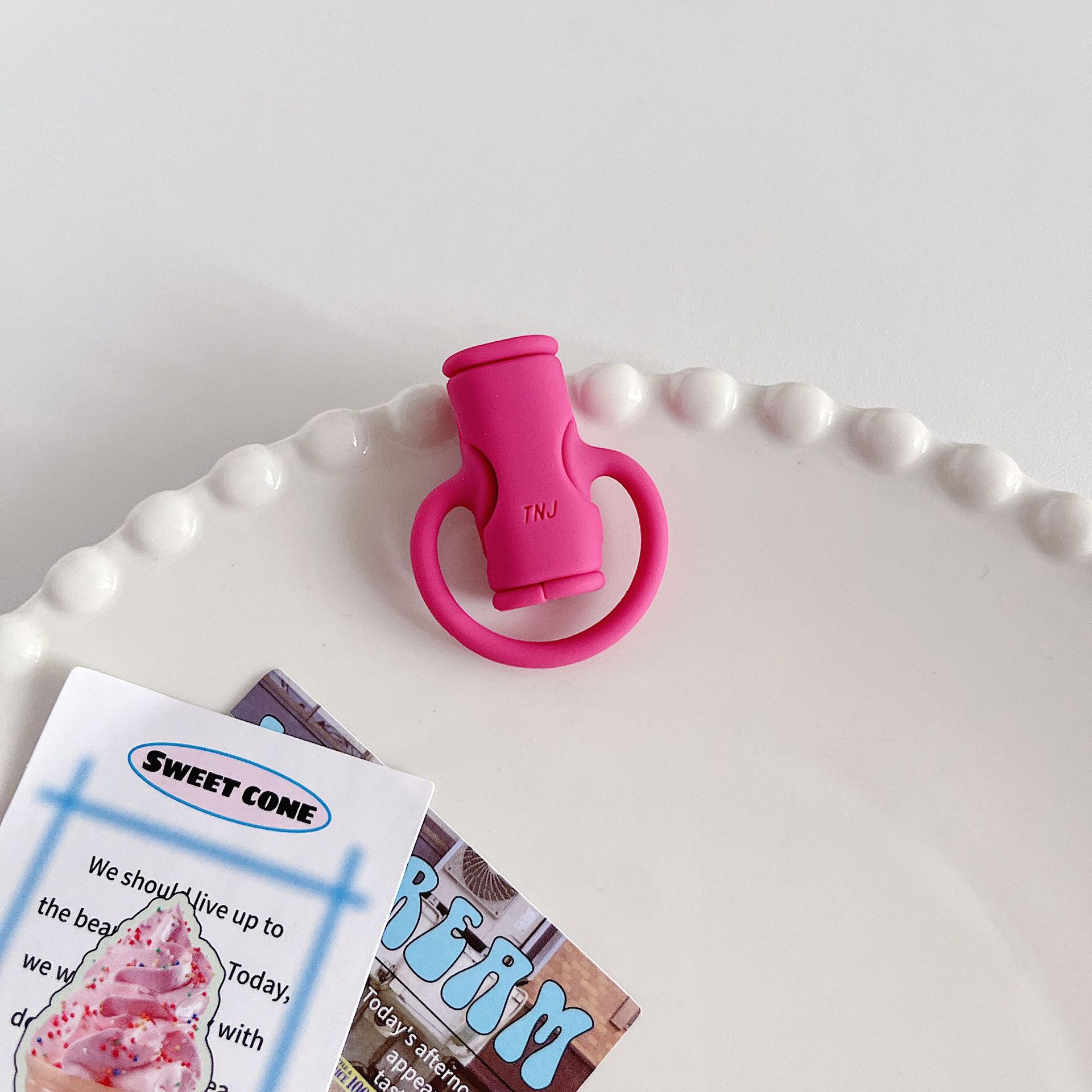 Cable de datos del teléfono móvil cubierta protectora silicona de dibujos animados dos en uno Cable de protección anti-fractura cubierta protectora de la cabeza del hilo de carga