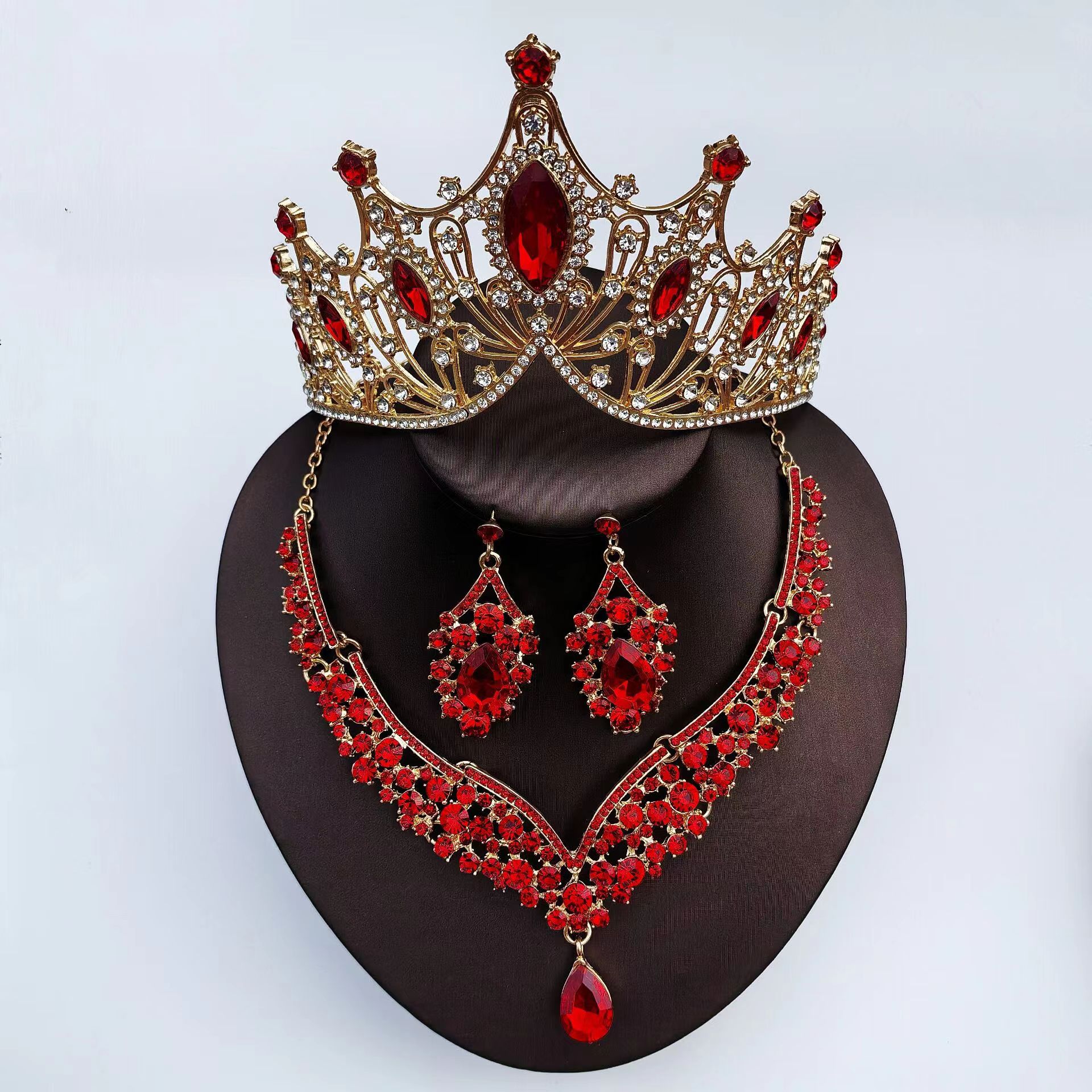 Collar de corona europea y americana traje de tres piezas tocado de novia ojo de caballo vestido de lujo barroco corona venta caliente