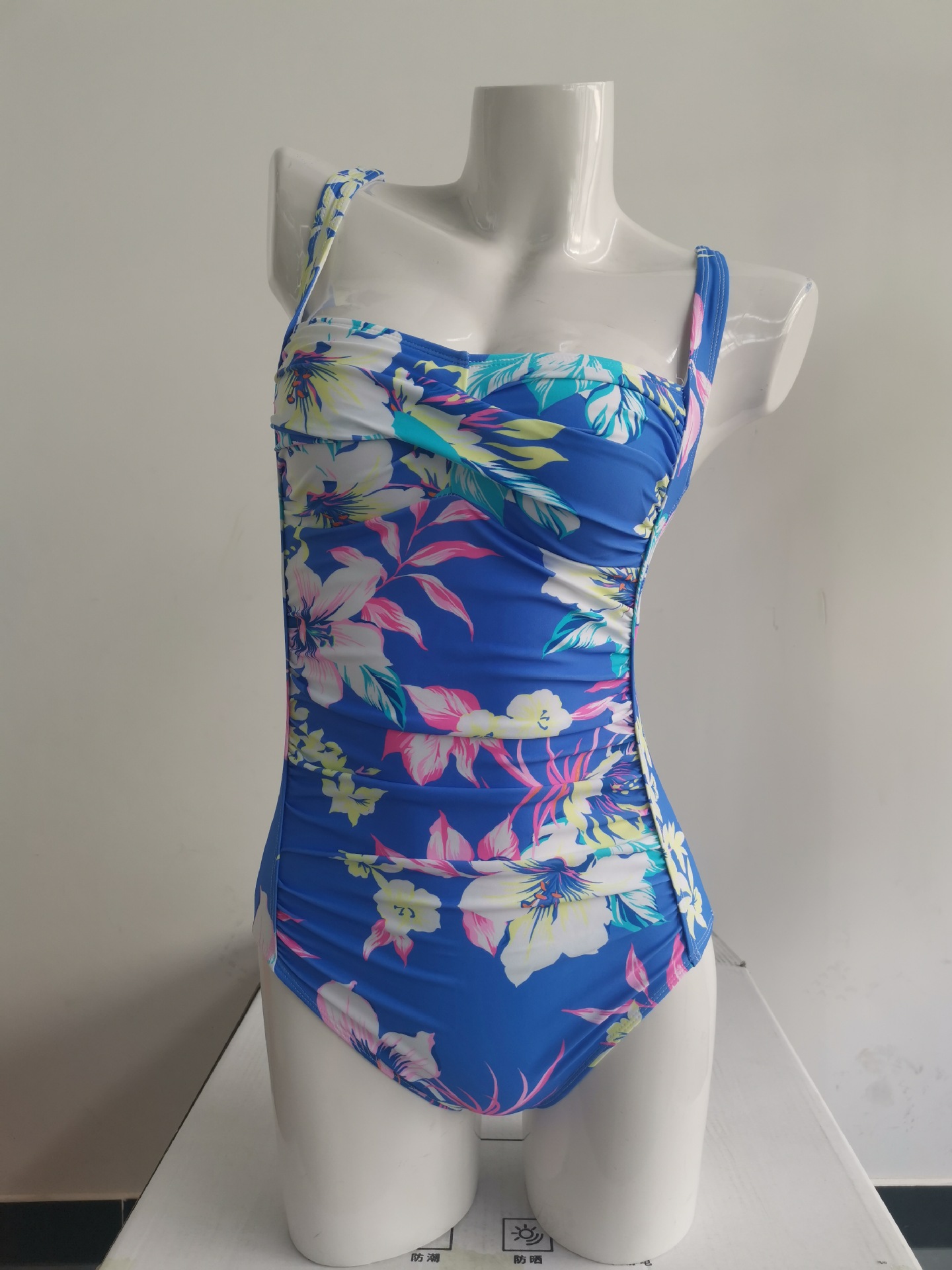 ����ѷ�羳�¿�����Ӿ��Ů �Ը�ӡ����������Ӿ������������Ӿ��