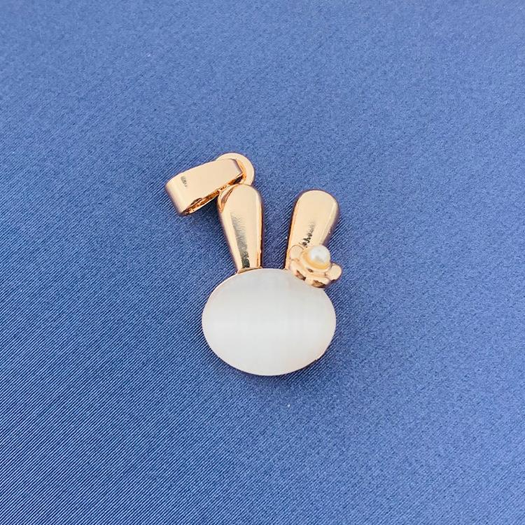 2022 nuevo trébol giratorio simple cien colgante fuente joyería fábrica al por mayor directa sin cadena