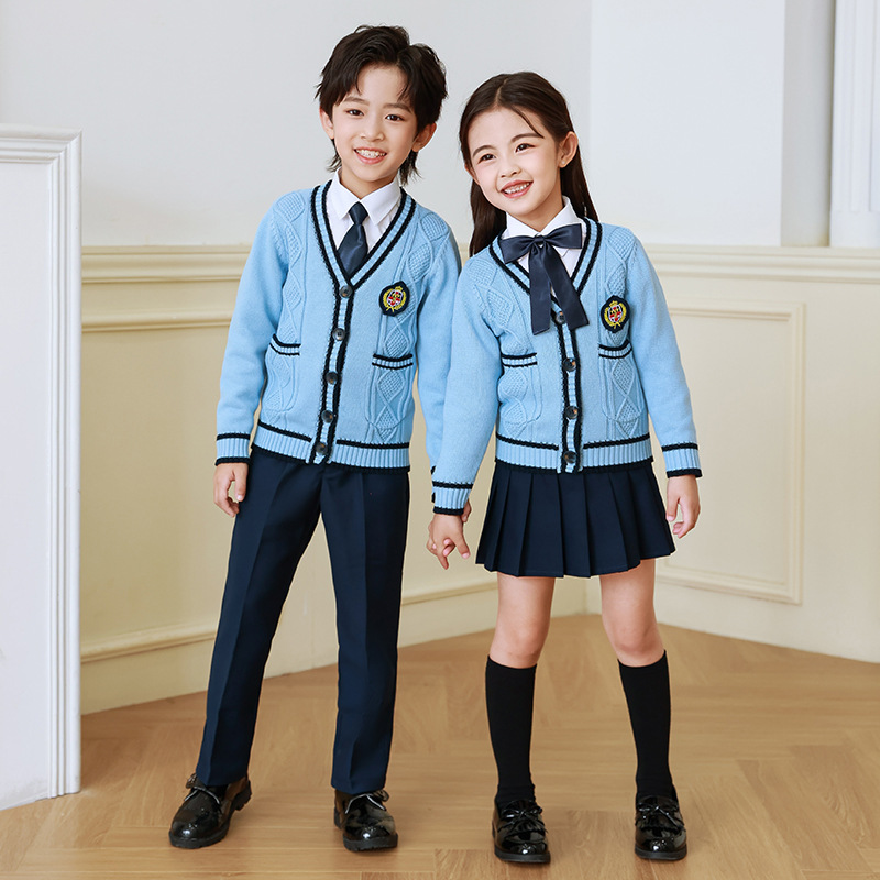 Uniforme escolar para estudiantes de primaria primavera y otoño ropa de clase de estilo universitario traje cardigan de estilo coreano para niños Jardín de Infantes de tres piezas británico Ropa de jardín