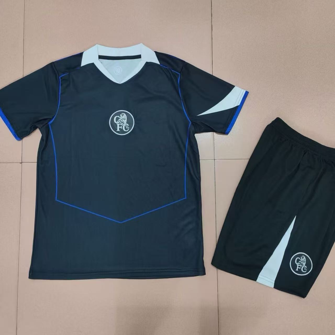 2526 Chelsea, equipación de visitante