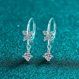 戒指;耳钉;项链