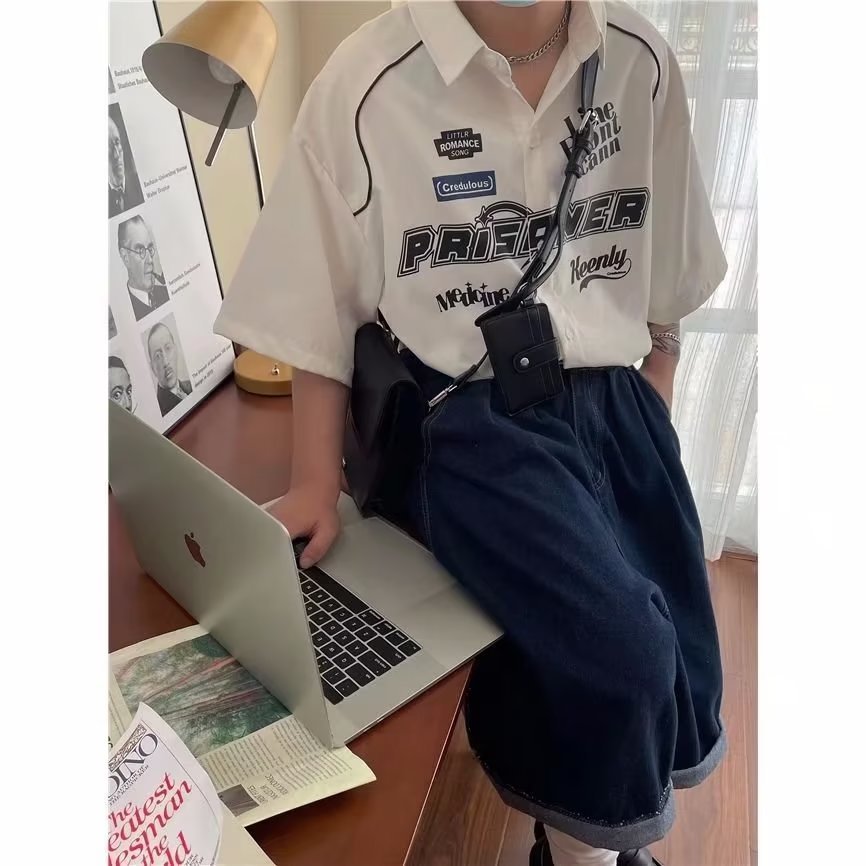 2022 nueva camisa de manga corta con estampado de letra de calle americana para hombres camisa de nicho casual BF suelta de hip hop Retro