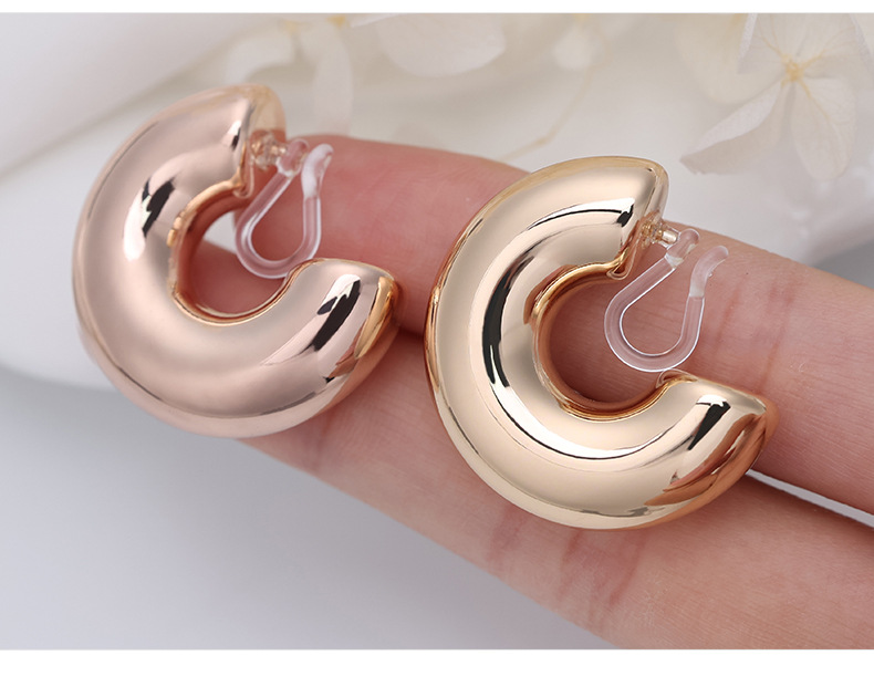 European and American fashion style irregular earrings recommended by Internet celebrities: Geometric metal retro earrings, simple C-shaped large ear rings 12 undefined