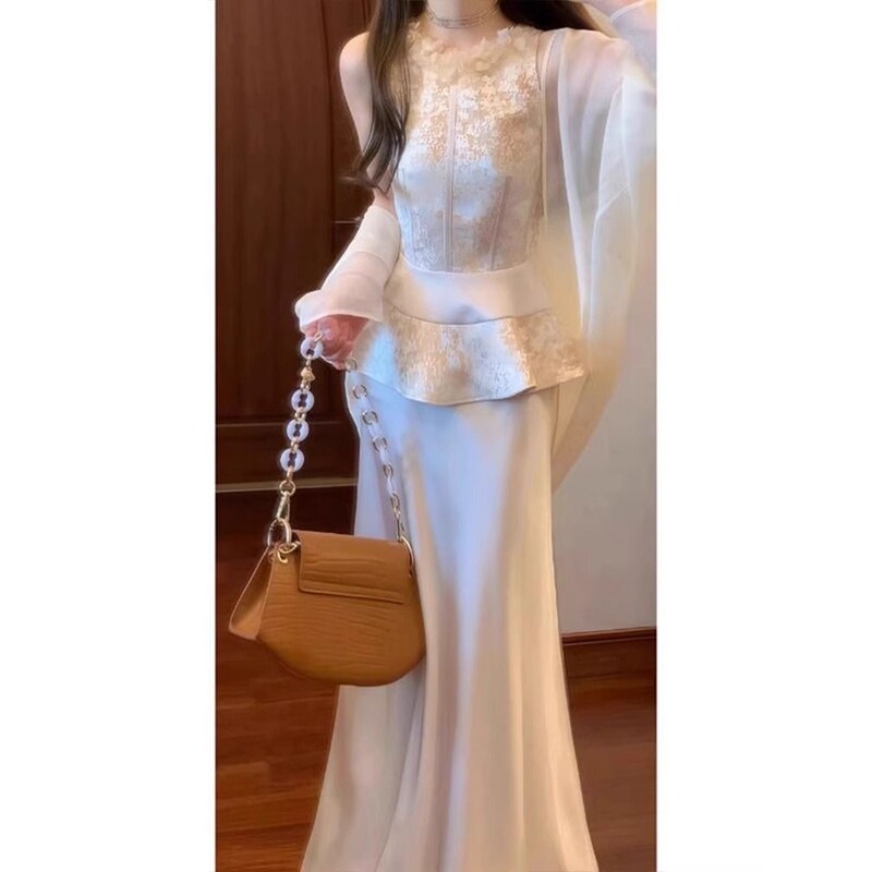 New Chinese-Style Suit for Women, High-End and Elegant Engagement Dress, Toast Dress, and a Complete Set of Elegant and Decent Outfits for the Bride New Chinese-Style Suit for Women, High-End and Elegant Engagement Dress, Toast Dress, and a Complete Set of Elegant and Decent Outfits for the Bride