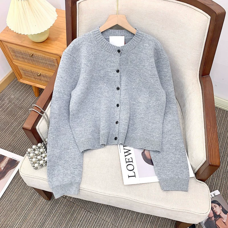 Knitted soft sweater, comfortable cardigan, jacket, (Physicals)