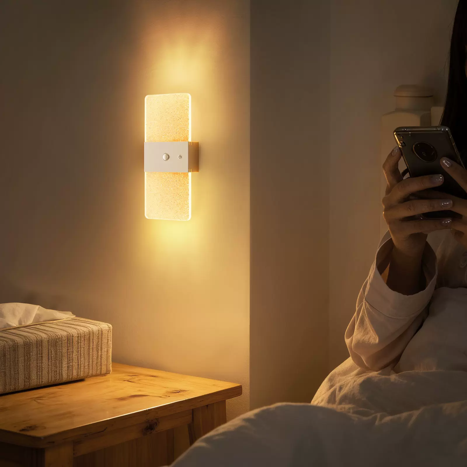 跨境新款led人体感应床头壁灯室内充电款免布线卧室客厅磁吸壁灯