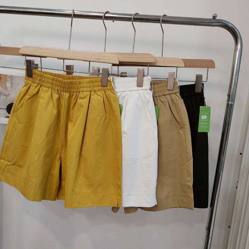 Bermuda Shorts 2026 Summer New Style Anti-Wrinkle Split Mesh Lining Commuter Sports Casual Hot Pants for Women Bermuda Shorts 2026 Summer New Style Anti-Wrinkle Split Mesh Lining Commuter Sports Casual Hot Pants for Women
