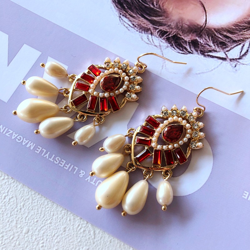 Nihaojewelry Simple Pearl Red Drip Glaze Resin Enamel Earrings Wholesale Jewelry display picture 12