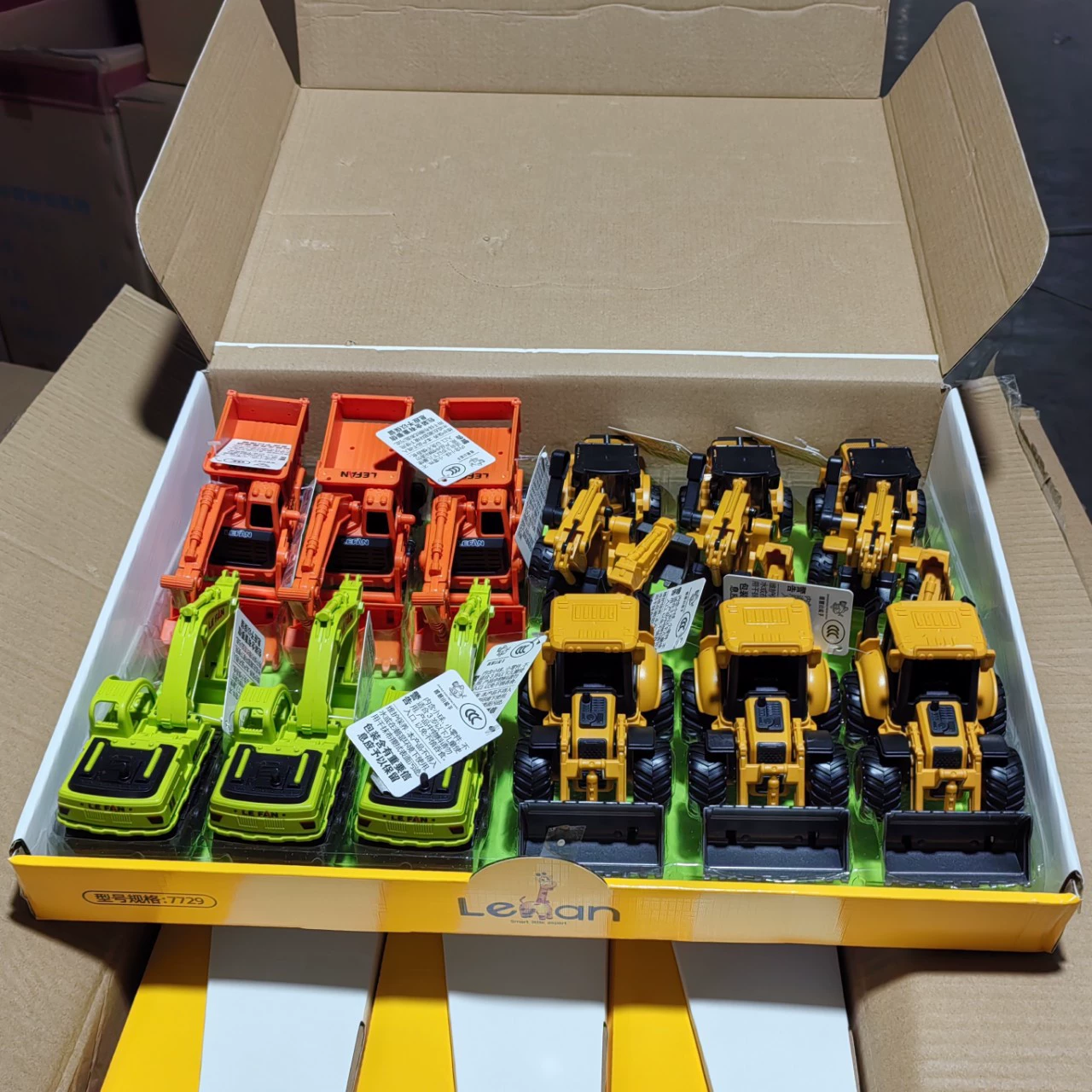 Smart Smart Little Inerциальный инженерный автомобиль 4 смешанные игрушки оптом детские подарки для мальчиков супермаркет коробка