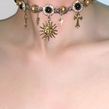 辣桃latao「美杜莎」黑金choker十字架太阳珍珠复古vintage项链无