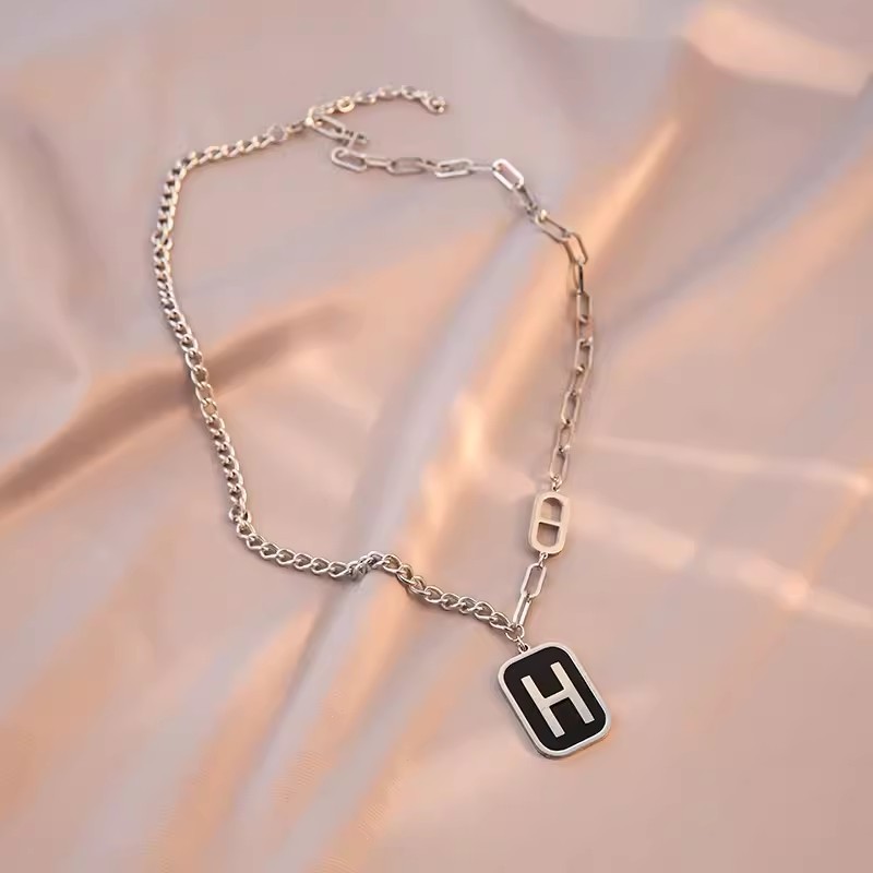 Titanium Steel Casual Simple Style Plating Letter Pendant Necklace display picture 8