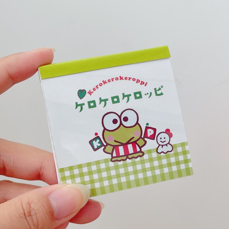 작은 풍경과 개구리