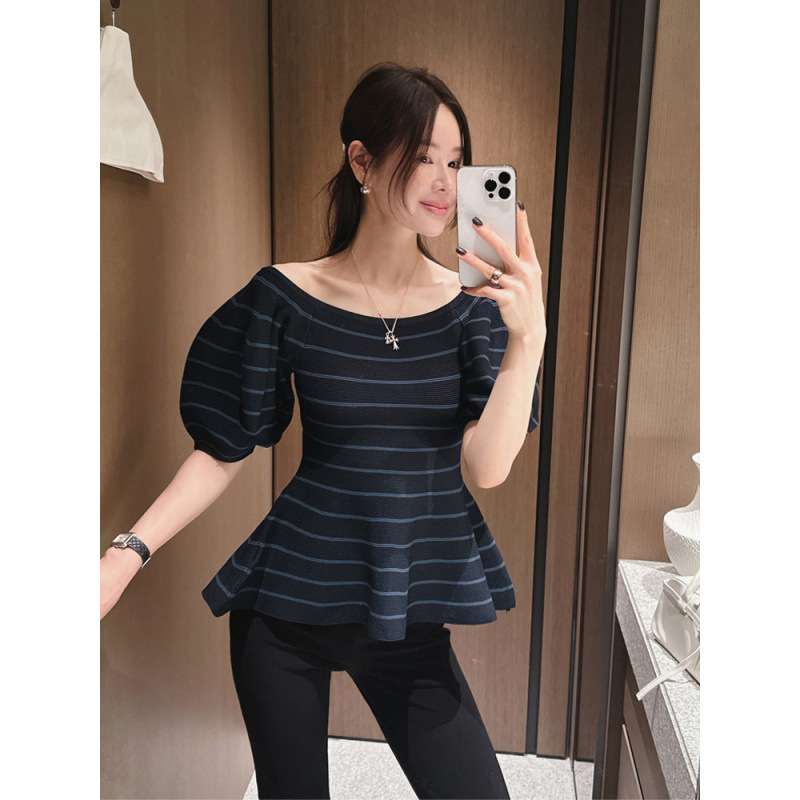 Korean Fashion Simple Striped One-Shoulder Puff-Sleeve Knit Top for Women with Ruffled Hem Design Korean Fashion Simple Striped One-Shoulder Puff-Sleeve Knit Top for Women with Ruffled Hem Design