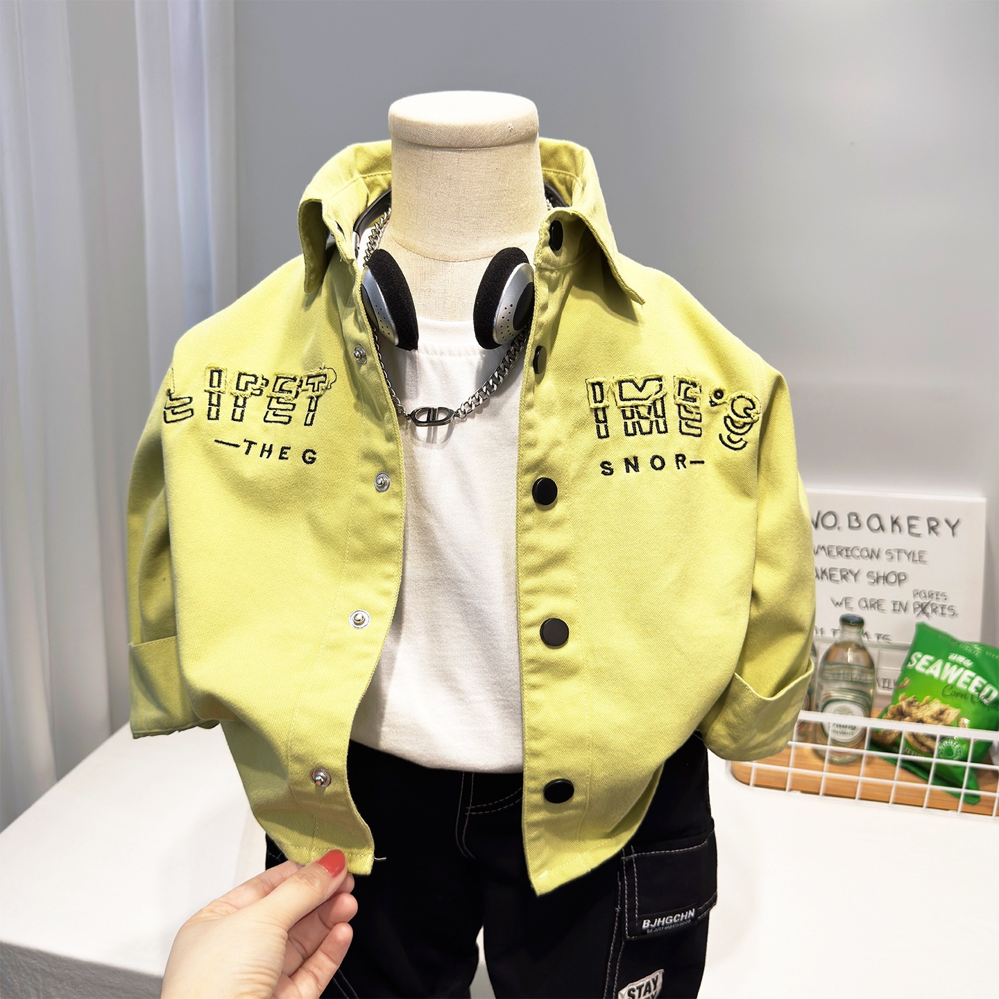 Boys' Autumn Long-Sleeved Shirt 2026 New Style Handsome Jacket Children's Clothing Fashionable Embroidered Casual Shirt Trendy