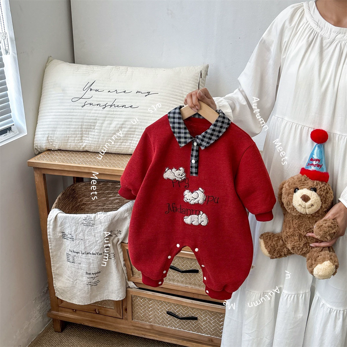 Детский праздничный ползунок для малышей и младенцев на 1 год, осень 2025, новый, для мальчика, с рисунком щенка, длинный, для ползания, на 100 дней, красный, для прогулок