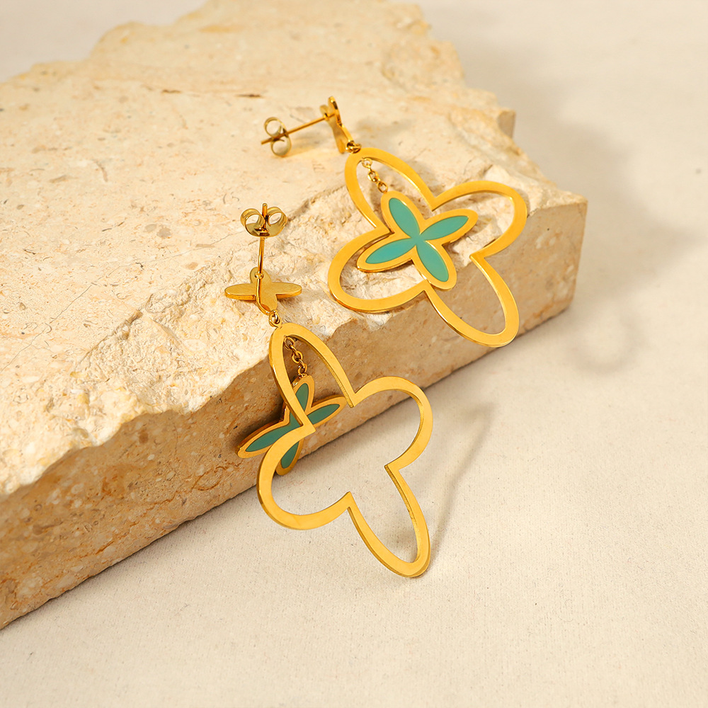 INS Network Red Drops Oil Four Leaf Grass Titanium Steel Earrings for Female Minors High Grade Feel Plating Gold Simple and Versatile Earrings_voghion.com