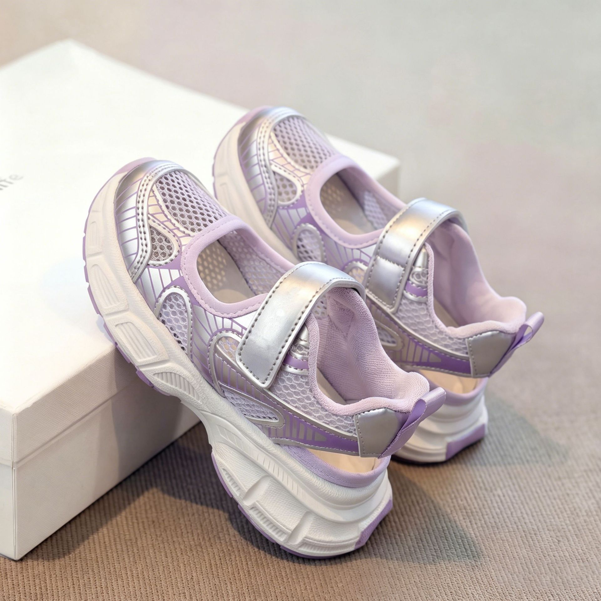 Sandalias deportivas para niñas 2026 verano nuevo estilo de moda infantil versátil zapatos de sola suave para niños zapatos de red casuales transpirables image 9