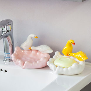 Ceramic ornaments 2026 new soap box cute duck soap dish holder ins style decorative craft soap box