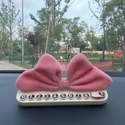 New Temporary Parking Number Plate with Creative Bow Design, Car Parking Sign, Car Moving License Plate, In-Car Decoration with a High-End Feel (Nömrəli dayanma kartı) - healing-off-white-number-plate-pink-bow