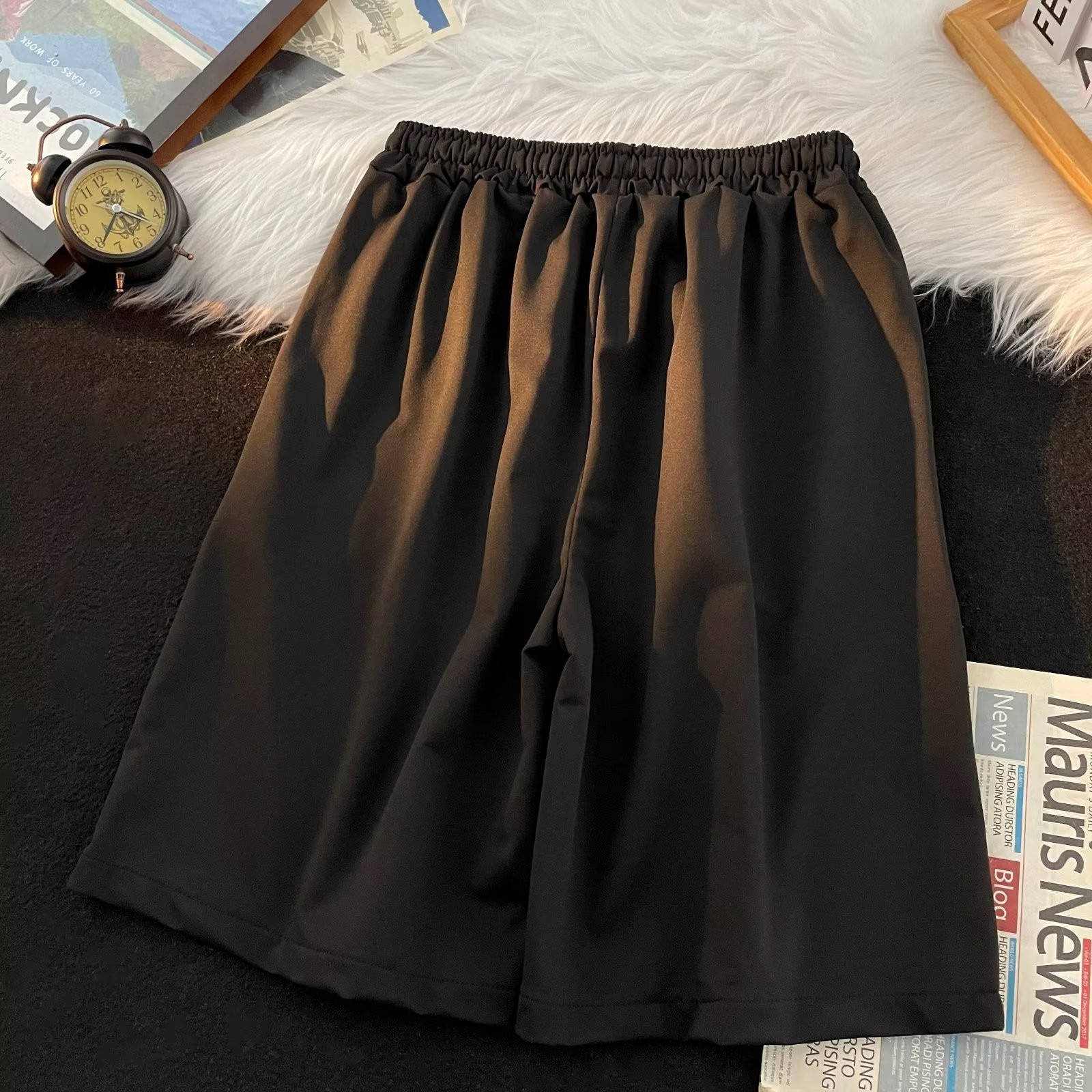 Marca de moda ins pantalones cortos casuales de verano para hombres estilo caliente holgado tendencia casual ropa exterior pantalones de cinco puntos de estilo coreano de todo fósforo