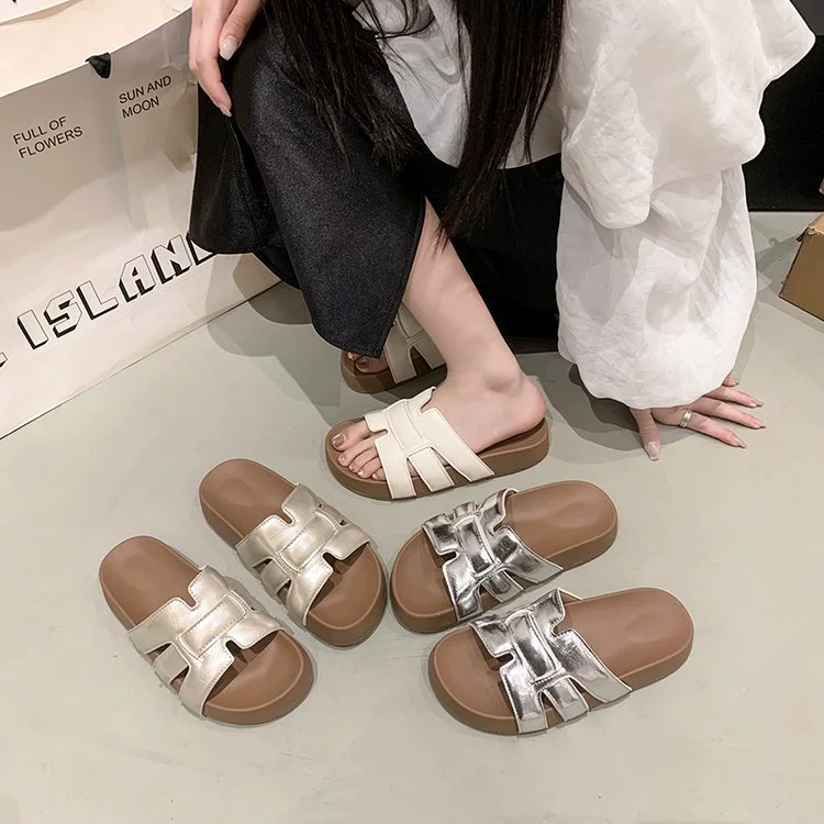 Модные кожаные тапочки на толстой подошве для женщин, лето 2025, новый стиль, удобные тапочки для верхней одежды, повседневная пляжная обувь для отдыха