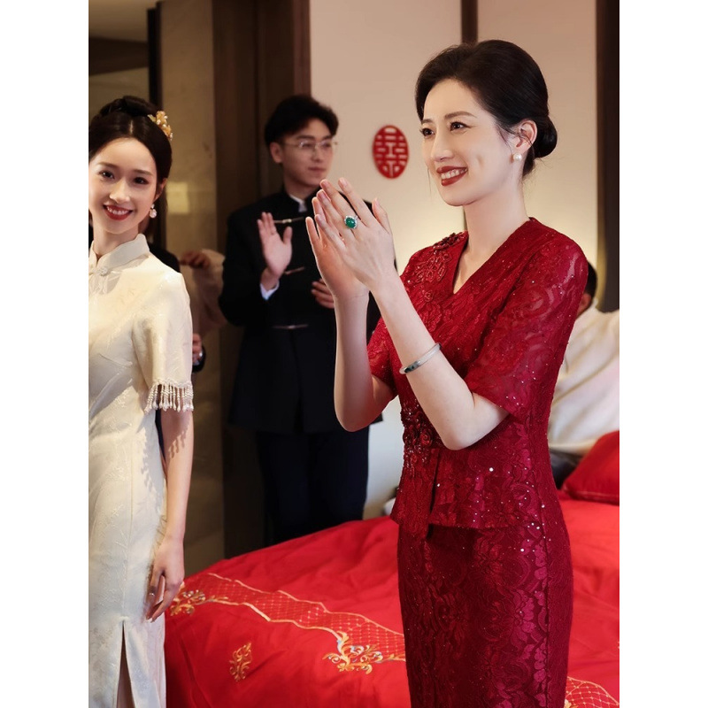 新しいスタイルの結婚式の母親のドレスは、結婚式の宴会のときに着用できる小さな女性のための夏のチャイナドレスです。|undefined