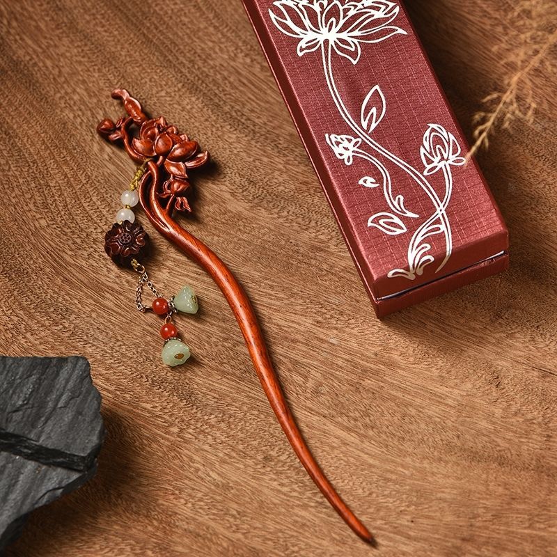 Nueva moda para el cabello hojas de madera de sandalwood esculpida doble cara loto paso de agitación universal pinzas Qixi envió a su novia explosión