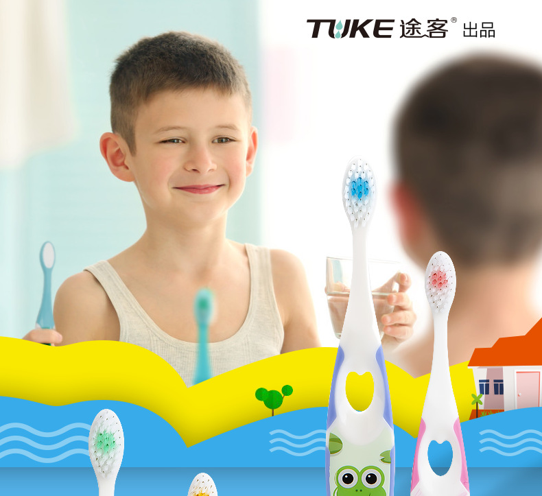 儿童牙刷软毛地摊货源2二元家庭日用品百货一件代发牙刷工厂批发